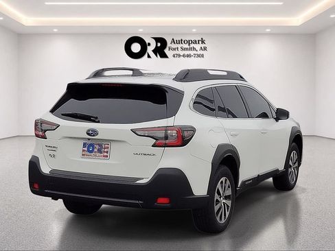 Used 2025 Subaru Outback Premium AWD/4WD image 5