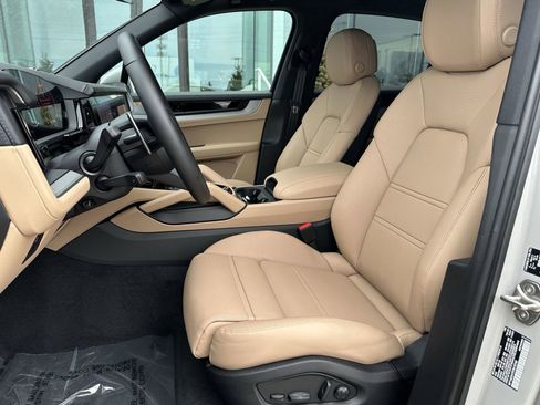 New 2026 Porsche Cayenne E-Hybrid image 5