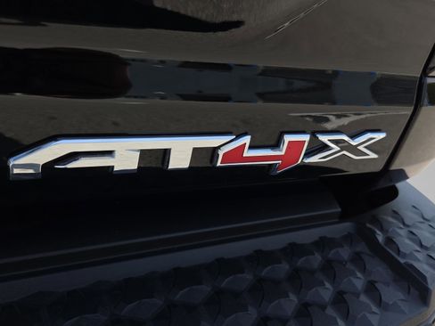 Used 2024 GMC Canyon AT4X AWD/4WD image 34