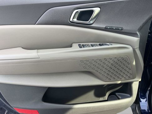 New 2026 Kia Carnival EX FWD image 25