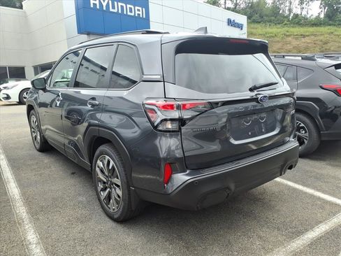 New 2025 Subaru Forester Touring image 4