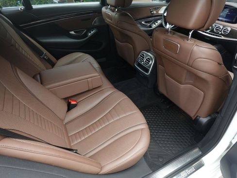 Used 2019 Mercedes-Benz S 560 4MATIC Sedan image 14