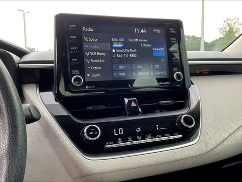 Used 2022 Toyota Corolla LE FWD image 31
