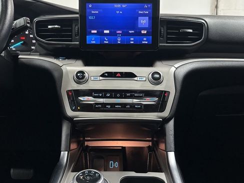 Used 2023 Ford Explorer XLT w/ Equipment Group 202A AWD/4WD image 26