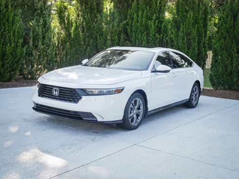 Used 2024 Honda Accord EX-L image 5