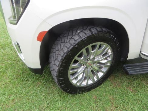 Used 2023 GMC Yukon Denali AWD/4WD image 33