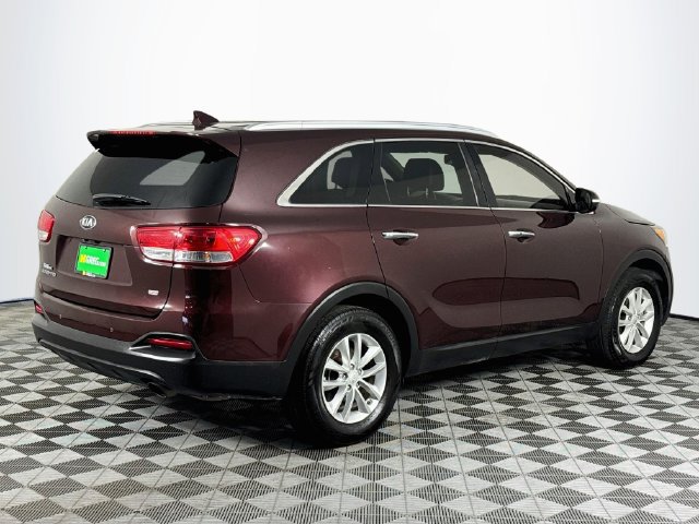 Used 2017 Kia Sorento FWD w/ LX Convenience Package image 8