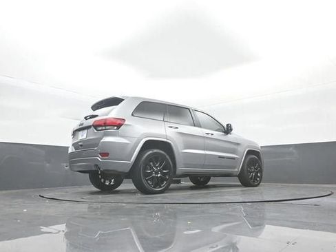 Used 2020 Jeep Grand Cherokee Altitude AWD/4WD image 41