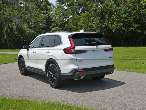 Used 2024 Honda CR-V Sport image 3
