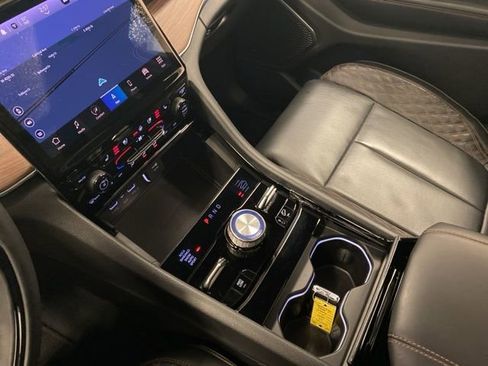 Used 2023 Jeep Grand Cherokee Summit w/ Luxury Tech Group V AWD/4WD image 15