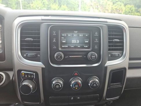 Used 2019 RAM 1500 Classic SLT RWD image 13