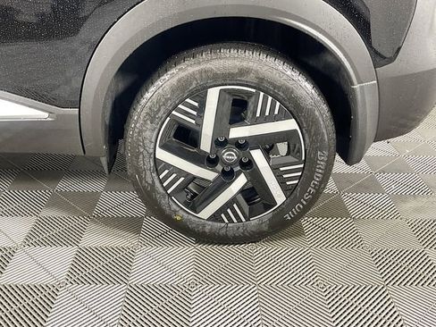 New 2026 Nissan Kicks SV FWD image 19