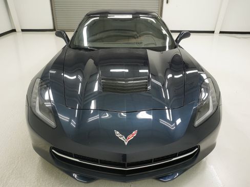 Used 2014 Chevrolet Corvette Stingray Coupe w/ 3LT Preferred Equipment Group RWD image 2