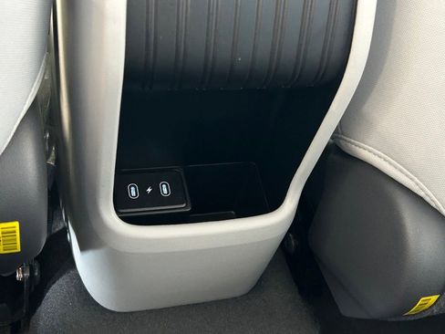 Used 2024 Hyundai Kona SE image 41