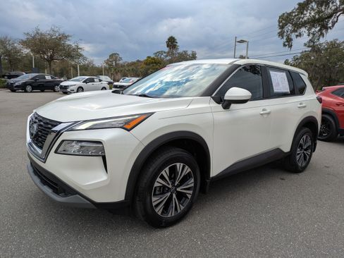 Certified 2023 Nissan Rogue SV image 8