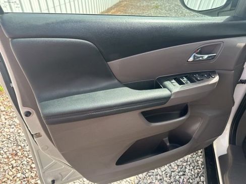 Used 2016 Honda Odyssey EX-L image 12