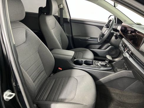 Used 2025 Kia K4 EX image 30