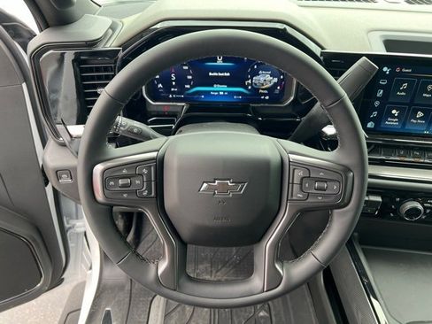 New 2026 Chevrolet Silverado 2500 ZR2 image 9