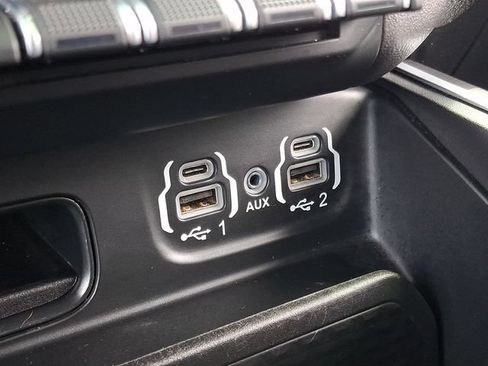 Used 2021 RAM 1500 Big Horn AWD/4WD image 25