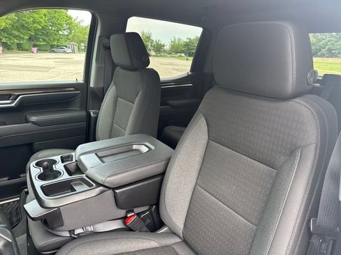 Used 2026 Chevrolet Silverado 1500 RST AWD/4WD image 19