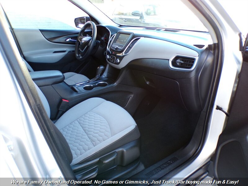 Used 2018 Chevrolet Equinox LS FWD image 27