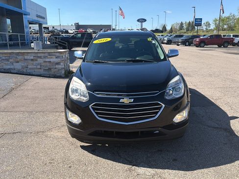 Used 2016 Chevrolet Equinox LTZ w/ Enhanced Convenience Package FWD image 2