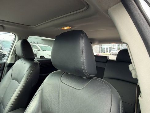 Used 2016 Subaru Outback 3.6R Limited AWD/4WD image 23