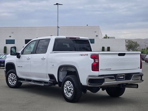 Used 2025 Chevrolet Silverado 2500 LT w/ Convenience Package AWD/4WD image 5