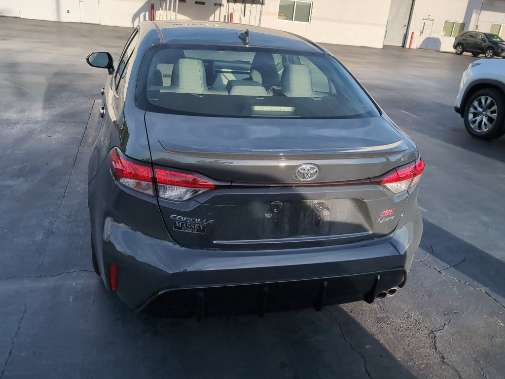Used 2026 Toyota Corolla SE FWD image 4