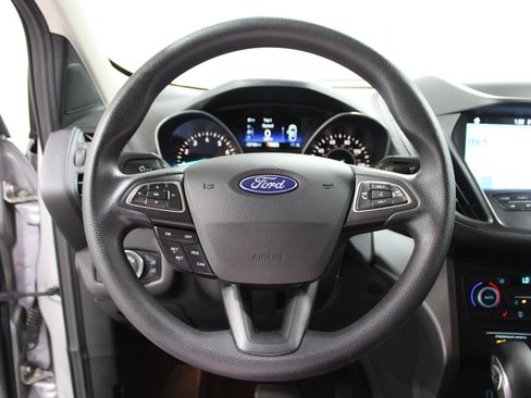 Used 2019 Ford Escape SE FWD image 18