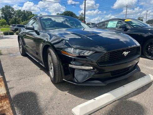 Used 2019 Ford Mustang Coupe RWD image 4