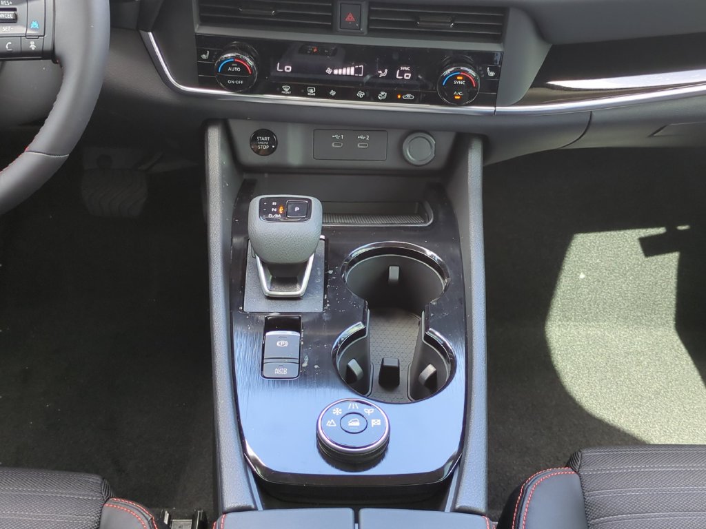 Certified 2026 Nissan Rogue SV AWD/4WD image 32