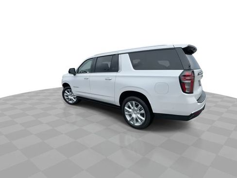 Certified 2023 Chevrolet Suburban High Country w/ Advanced Technology Package AWD/4WD image 6
