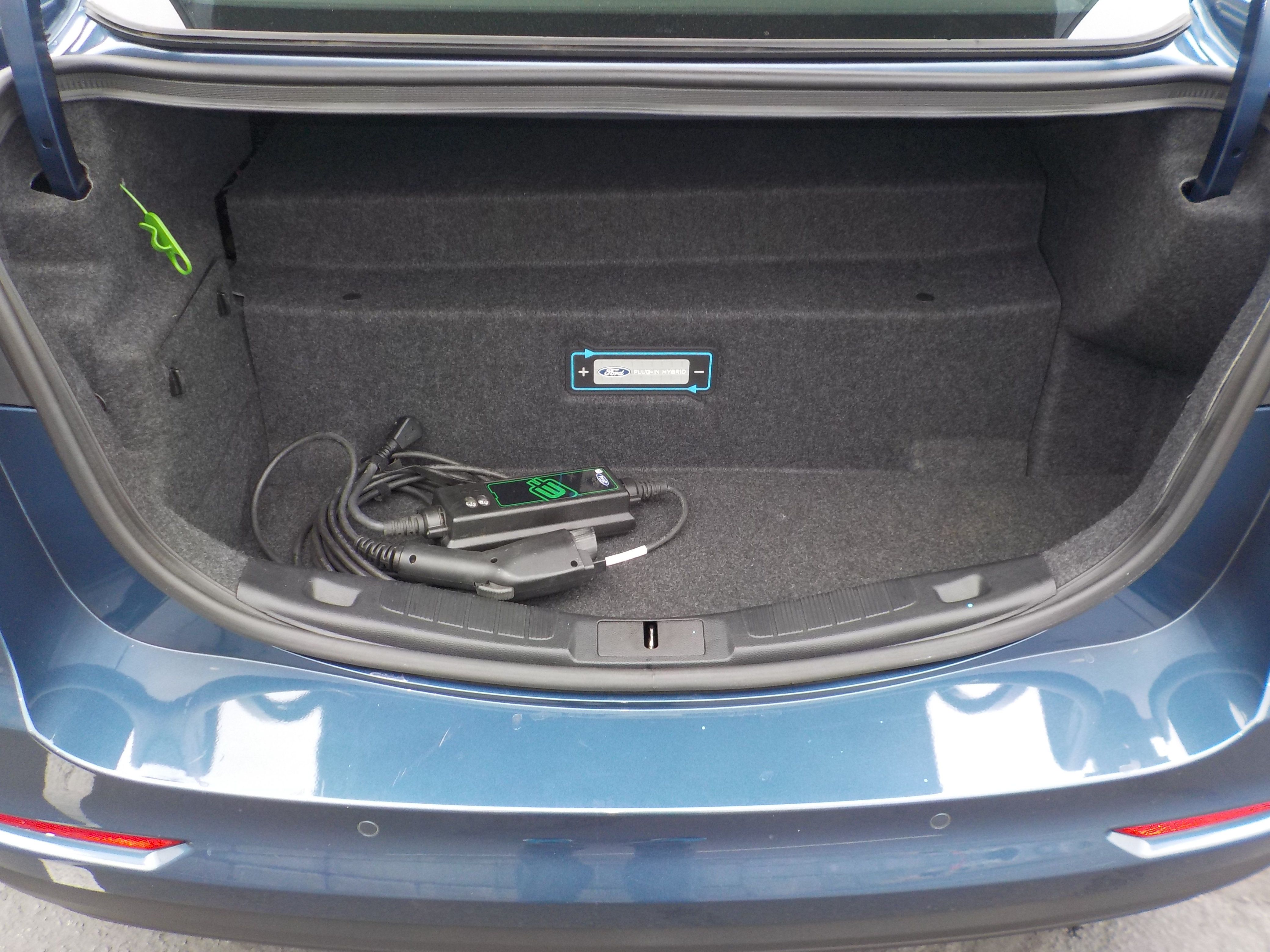 Used 2019 Ford Fusion Energi Titanium FWD image 18