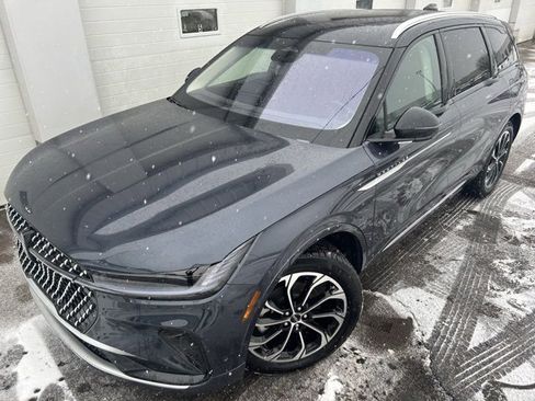 Used 2024 Lincoln Nautilus Reserve w/ Equipment Group 202A image 1