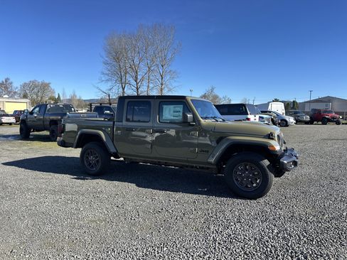 New 2026 Jeep Gladiator Sport image 7