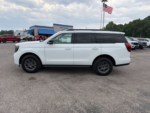 New 2026 Ford Expedition Active RWD image 13