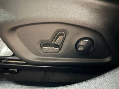 Used 2023 Jeep Compass Limited AWD/4WD image 16
