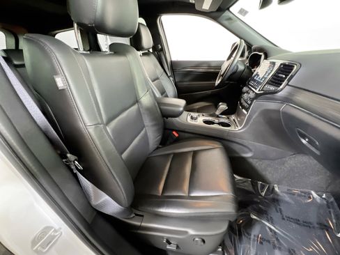 Used 2022 Jeep Grand Cherokee Limited image 27