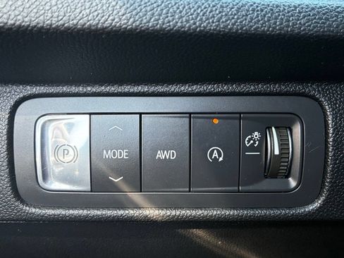 Used 2025 Chevrolet Traverse Z71 AWD/4WD image 10