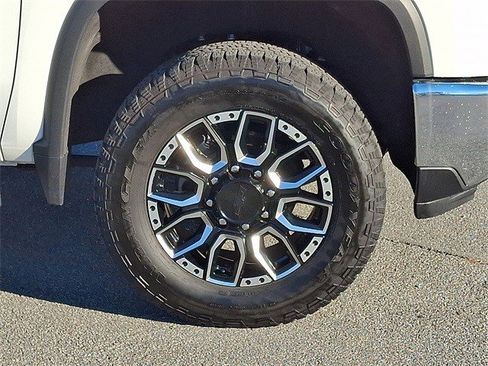 Certified 2025 Chevrolet Silverado 2500 LT w/ All Star Edition image 11