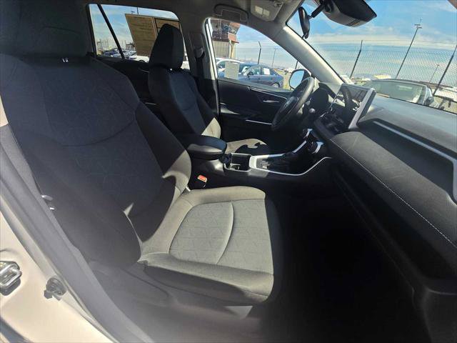 Used 2024 Toyota RAV4 XLE FWD image 10