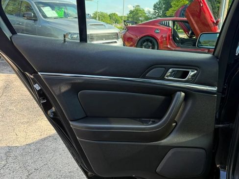 Used 2013 Lincoln MKS AWD image 11