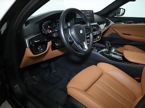 Certified 2023 BMW 530i xDrive w/ Premium Package AWD/4WD image 18