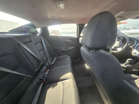 Used 2023 Chevrolet Malibu LT image 12
