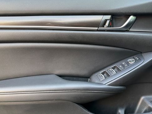 Used 2022 Honda Accord Sport image 14