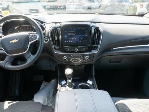 Used 2023 Chevrolet Traverse LT AWD/4WD image 15