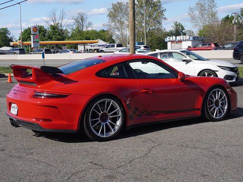Used 2018 Porsche 911 GT3 RWD image 6