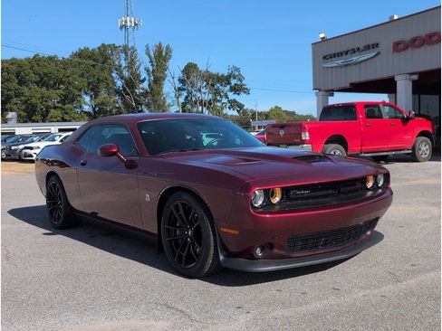 Used 2022 Dodge Challenger R/T Scat Pack w/ Dynamics Package image 7