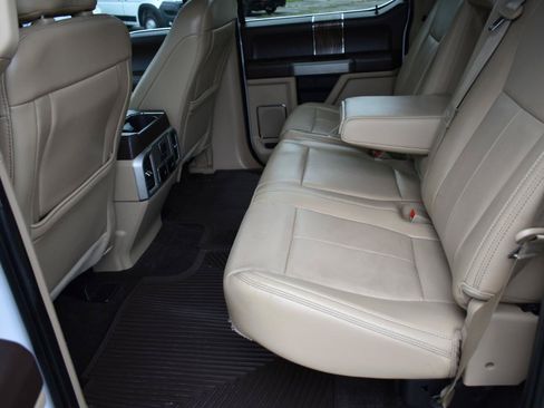 Used 2018 Ford F150 Lariat w/ Equipment Group 502A Luxury AWD/4WD image 26